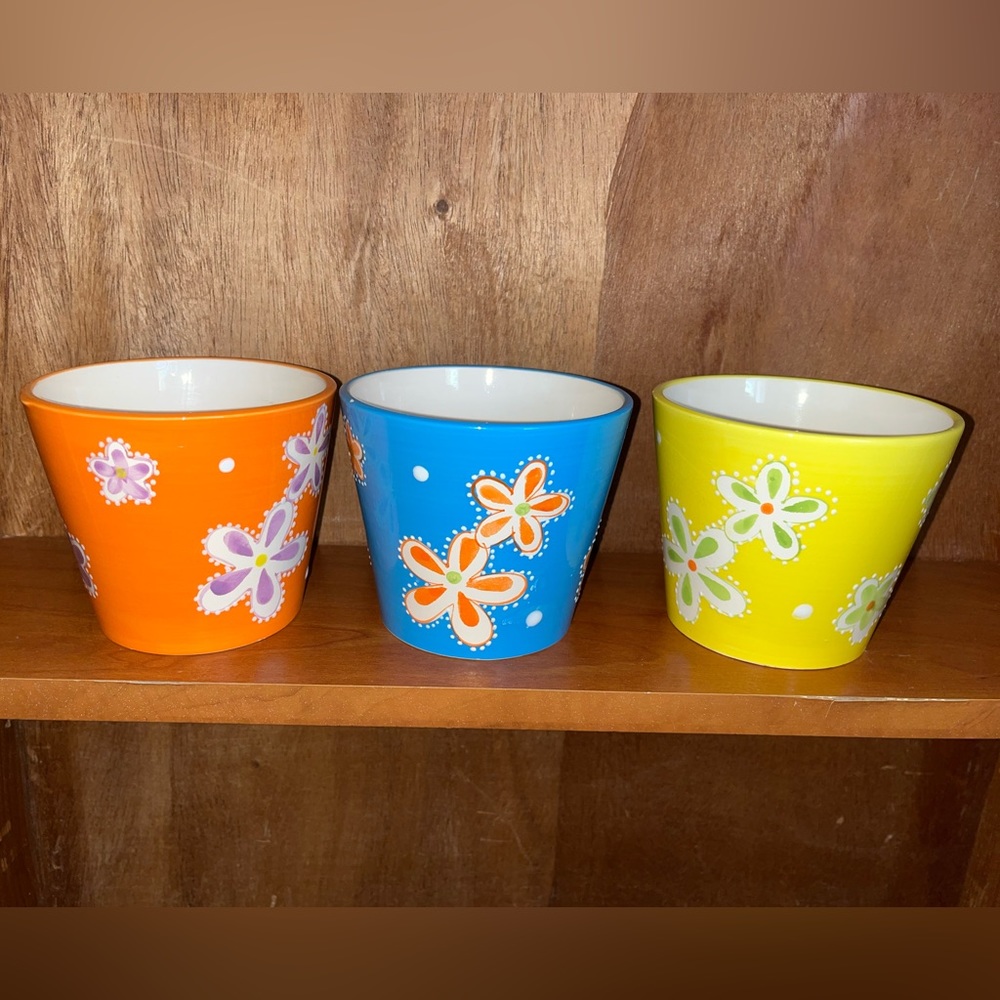 3 Ceramic Plant Pots in Yellow, Orange & Blue- Floral Print In Perfect Condition
